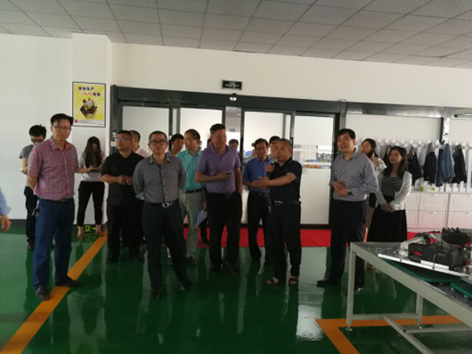 我院課題組赴漣源市開展《婁底資源型城市轉(zhuǎn)型升級,深化供給側(cè)結構性改革》課題調(diào)研