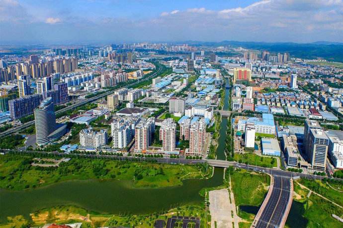 南寧高新區(qū)2019年年度工作會議召開 立志把高新區(qū)打造成全國一流高新園區(qū)